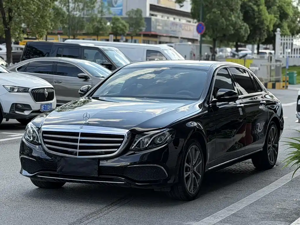 Mercedes-Benz E-Class — миниатюра 3