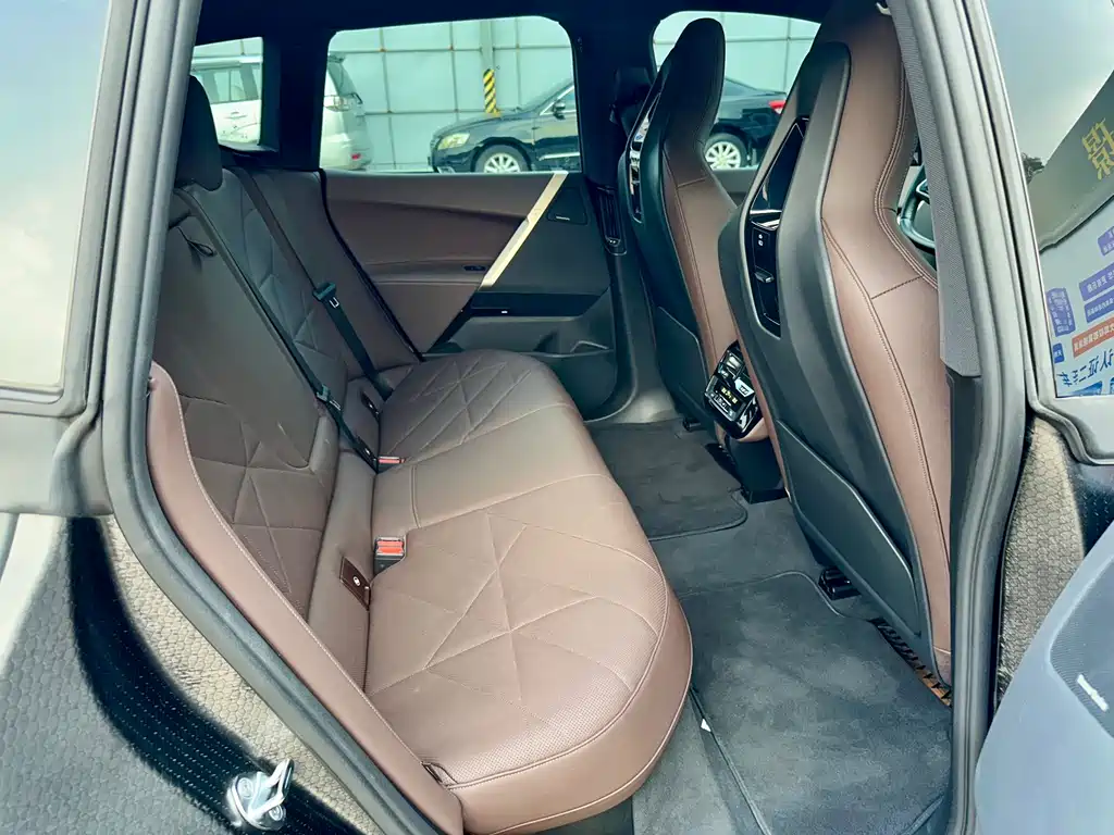 BMW iX — миниатюра 11