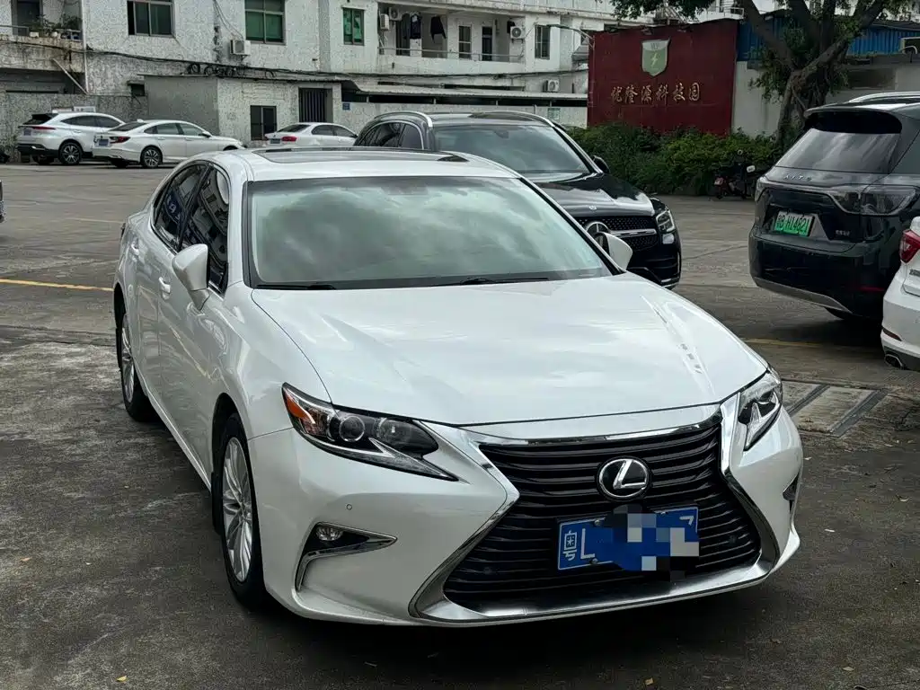 Lexus ES — миниатюра 2