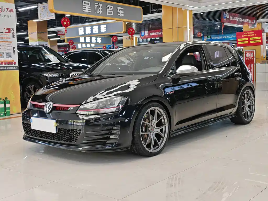 VOLKSWAGEN GOLF GTI