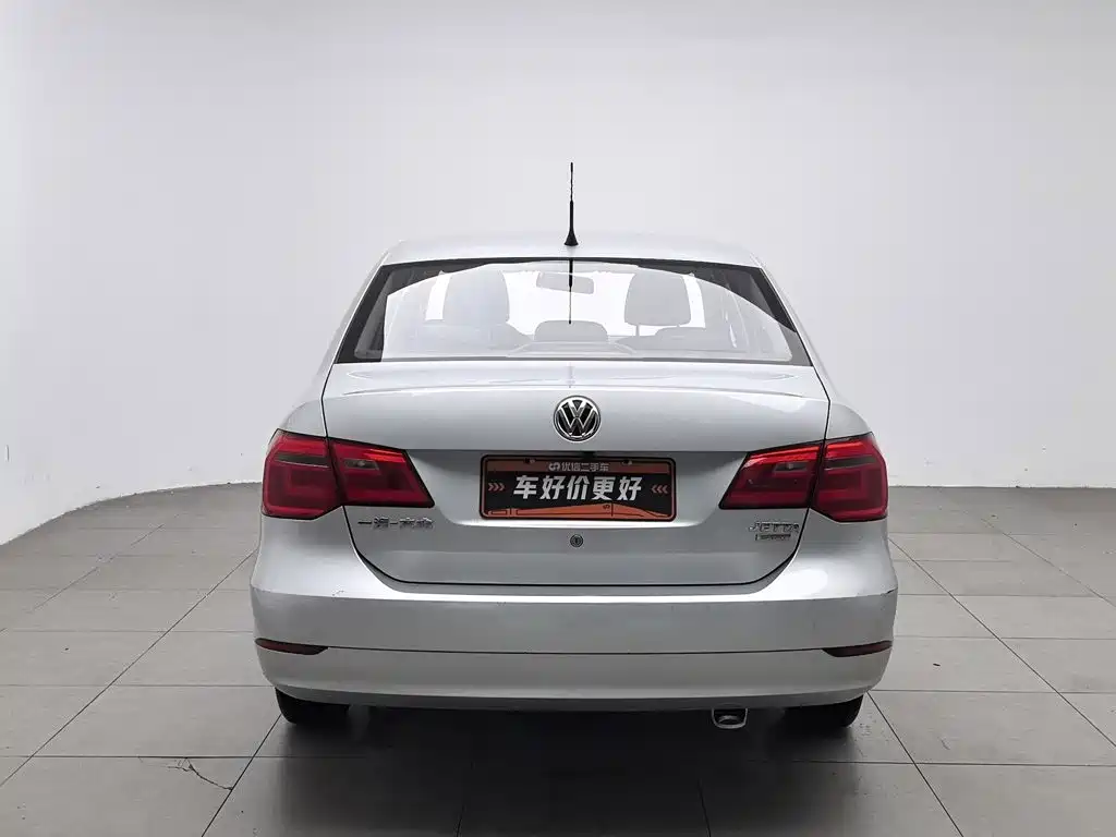 Volkswagen Jetta — миниатюра 4