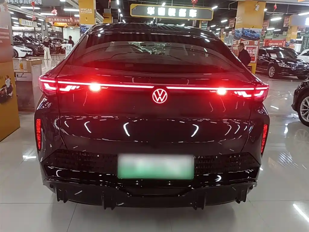 Volkswagen 06 2025 Pure
