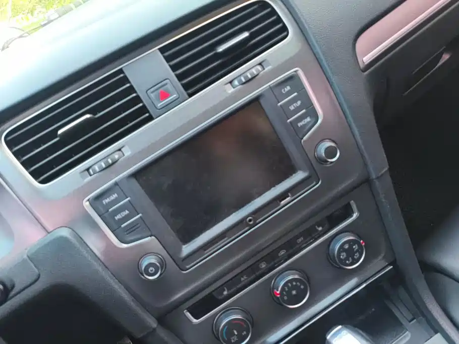 Volkswagen Golf — миниатюра 13