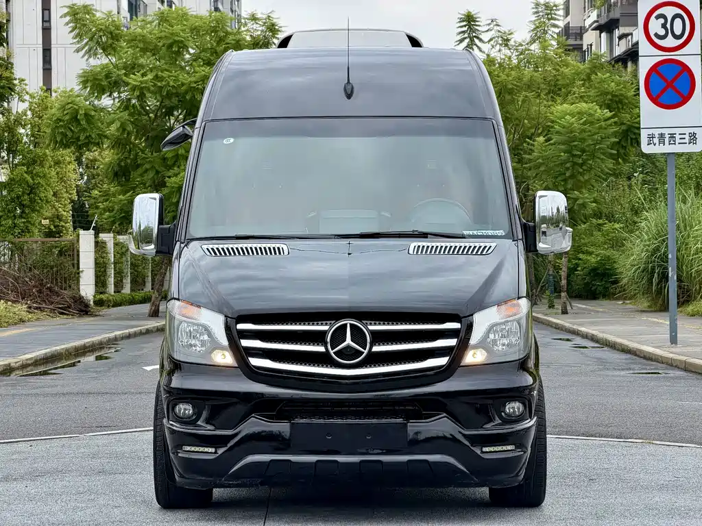 Mercedes-Benz Sprinter — миниатюра 2