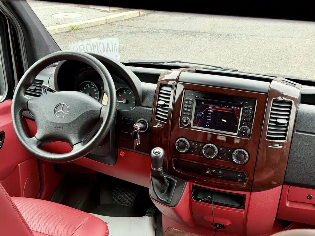 Mercedes-Benz Sprinter — миниатюра 8