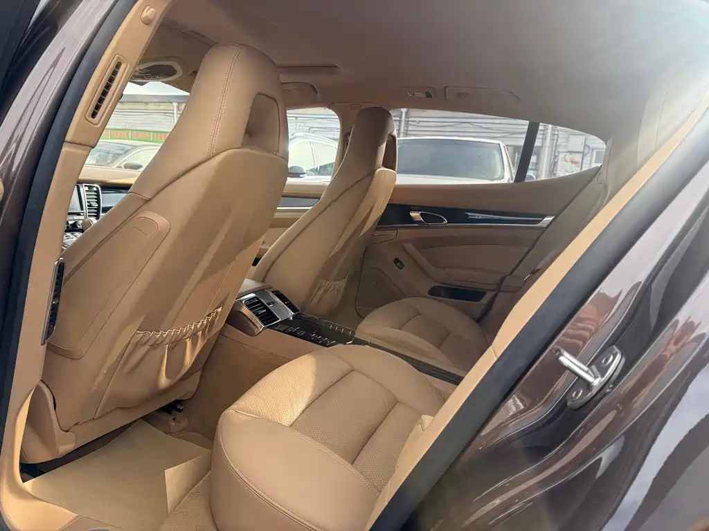 Porsche Panamera 2014 Panamera 4 3.0T