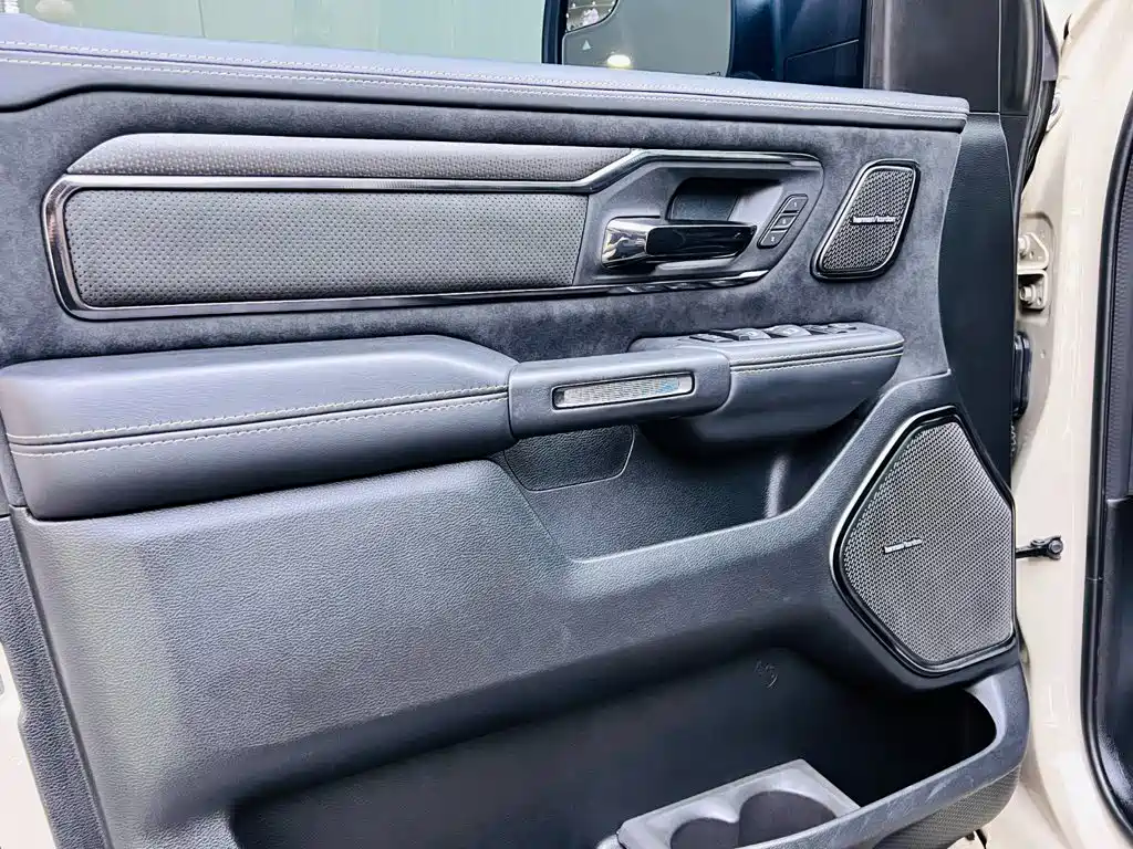 RAM Ram Trucks — миниатюра 11