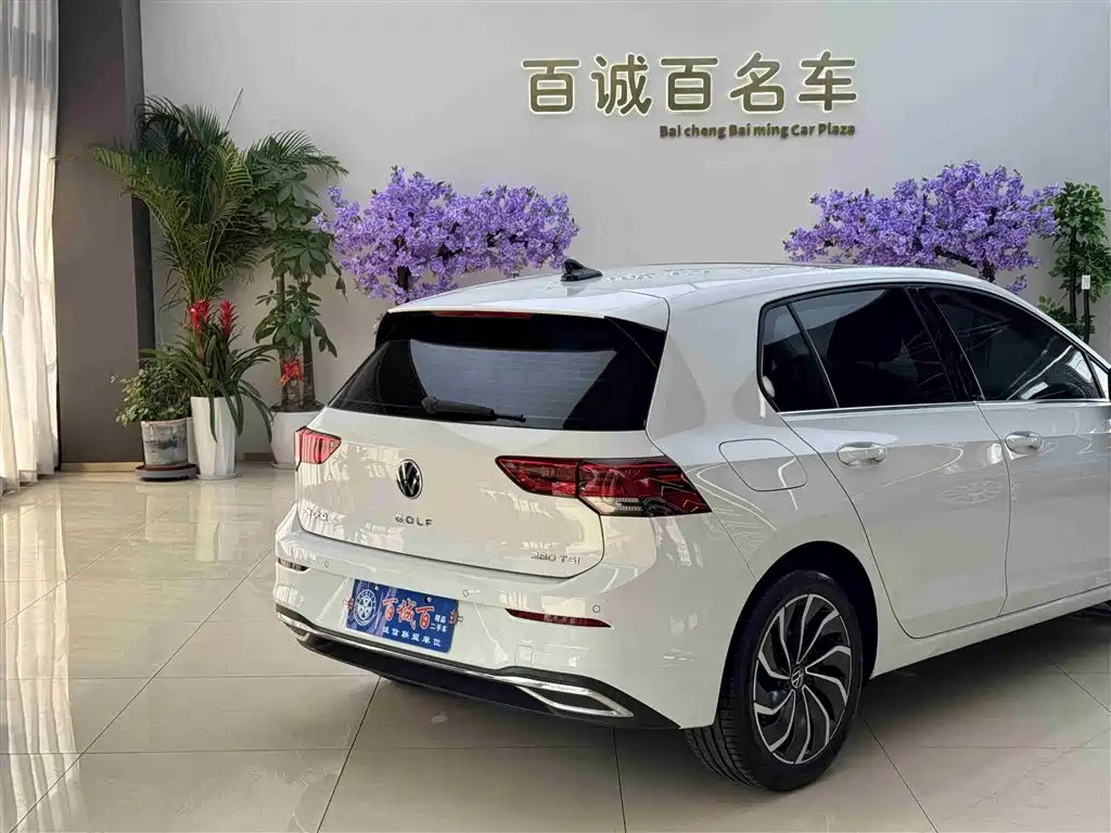 Volkswagen Golf 2023 280TSI DSG Pro