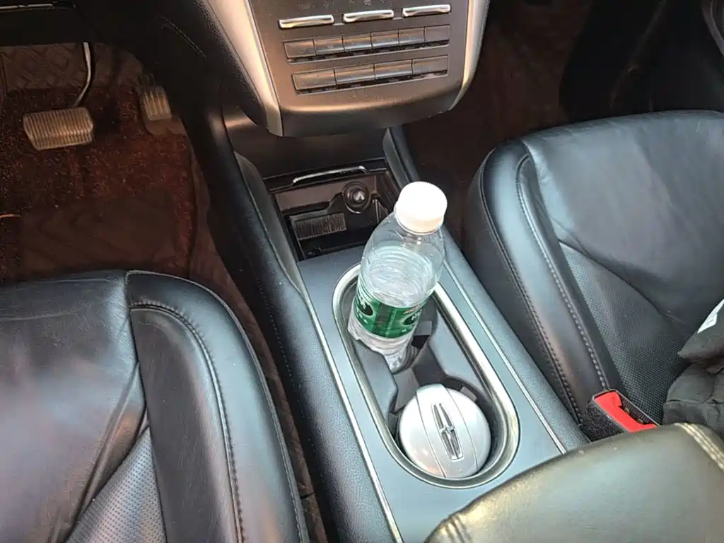 Lincoln MKC — миниатюра 14