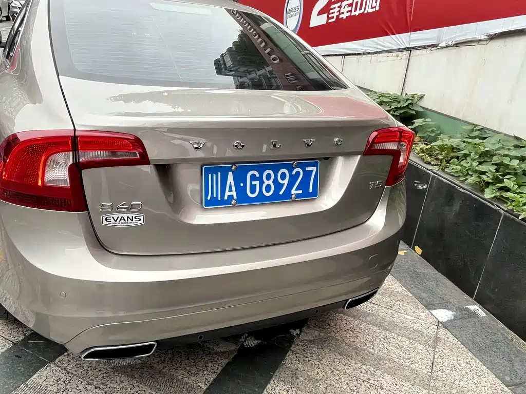 Volvo S60 (Import) — миниатюра 6