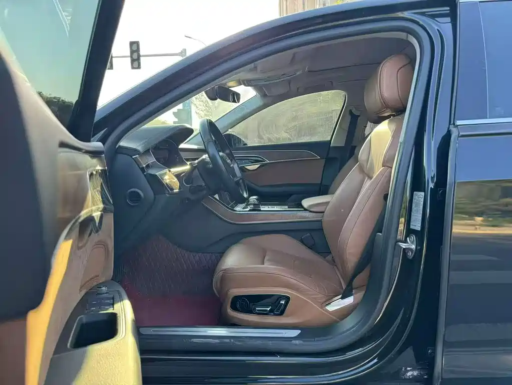 Audi A8 — миниатюра 4