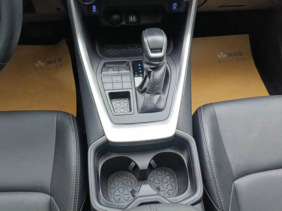 Toyota Wildlander — миниатюра 16