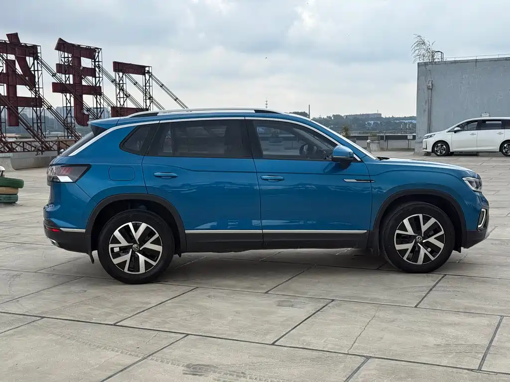 Volkswagen GTE PHEV - фото 6