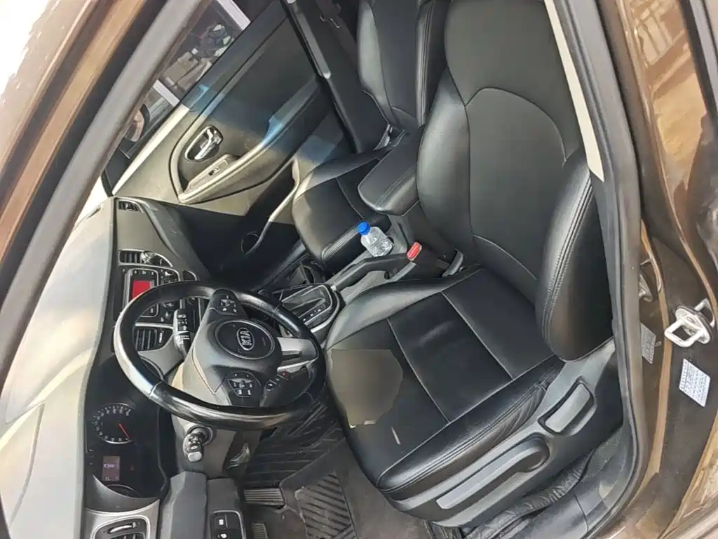Kia Carens — миниатюра 15