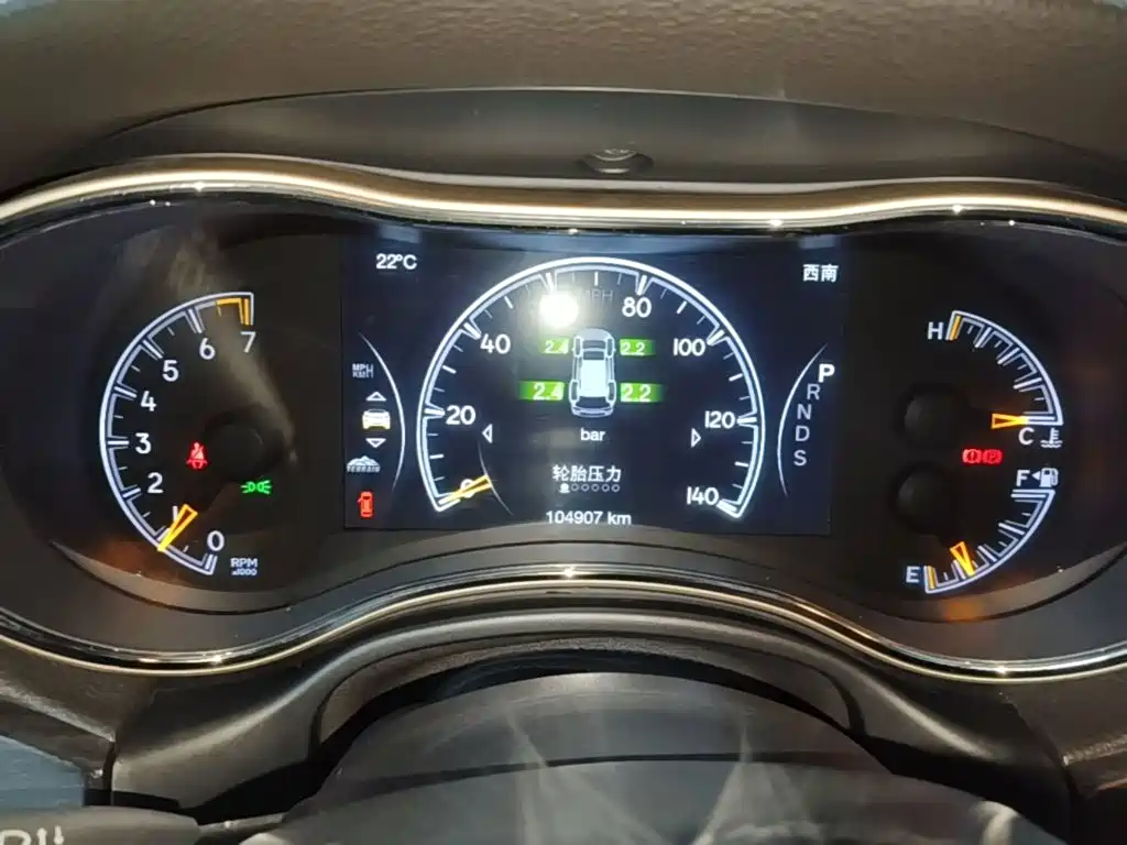 Jeep Grand Cherokee (Import) — миниатюра 12