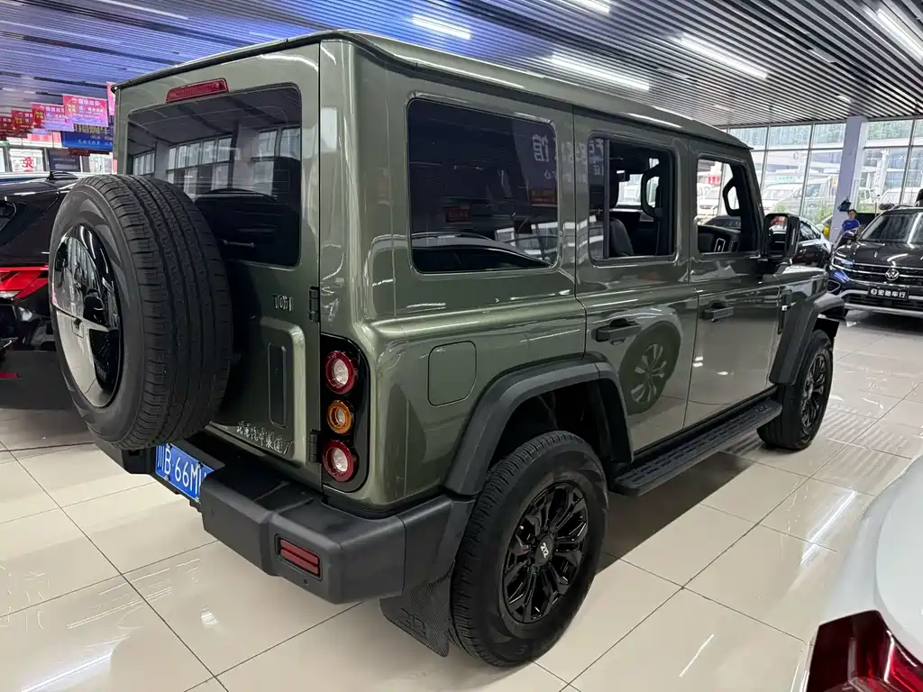 212 212 T01 — миниатюра 9