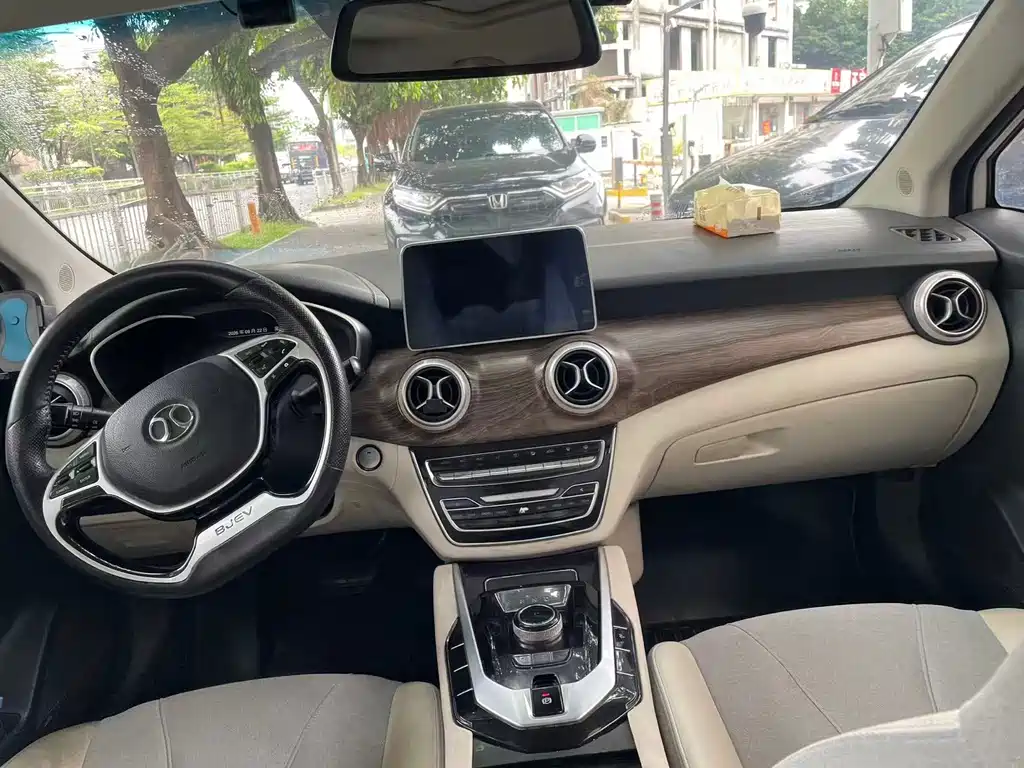 BAIC EU5 — миниатюра 7