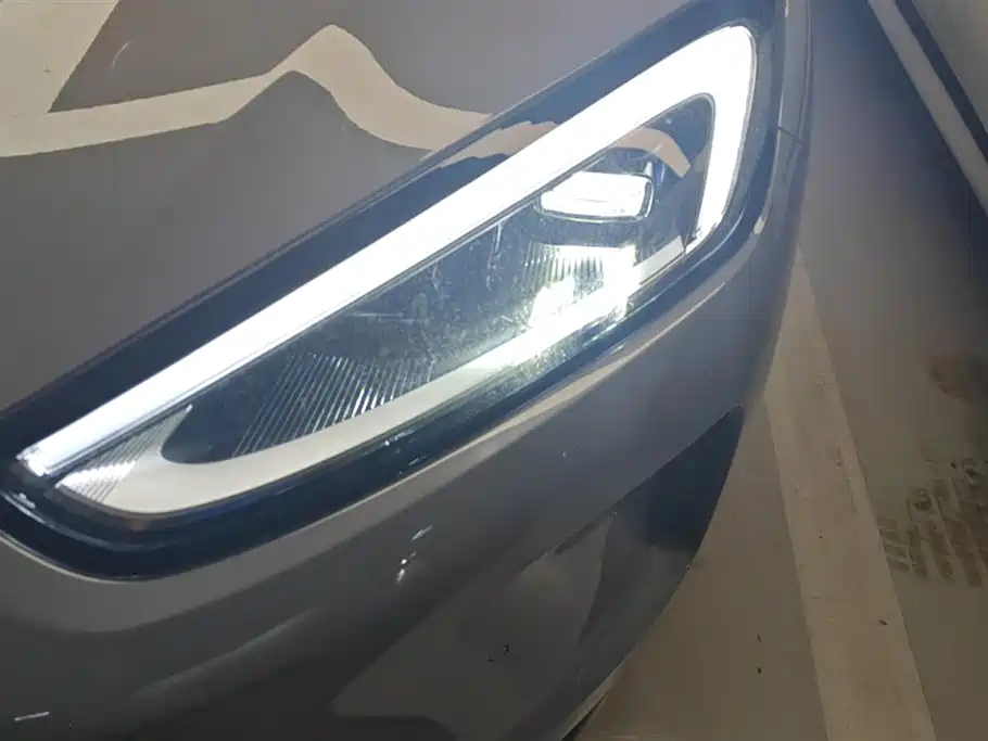 HONGMENG ZHIXING ASK THE WORLD M5