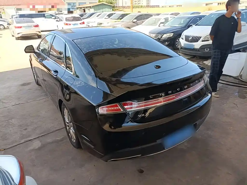 Lincoln MKZ — миниатюра 5