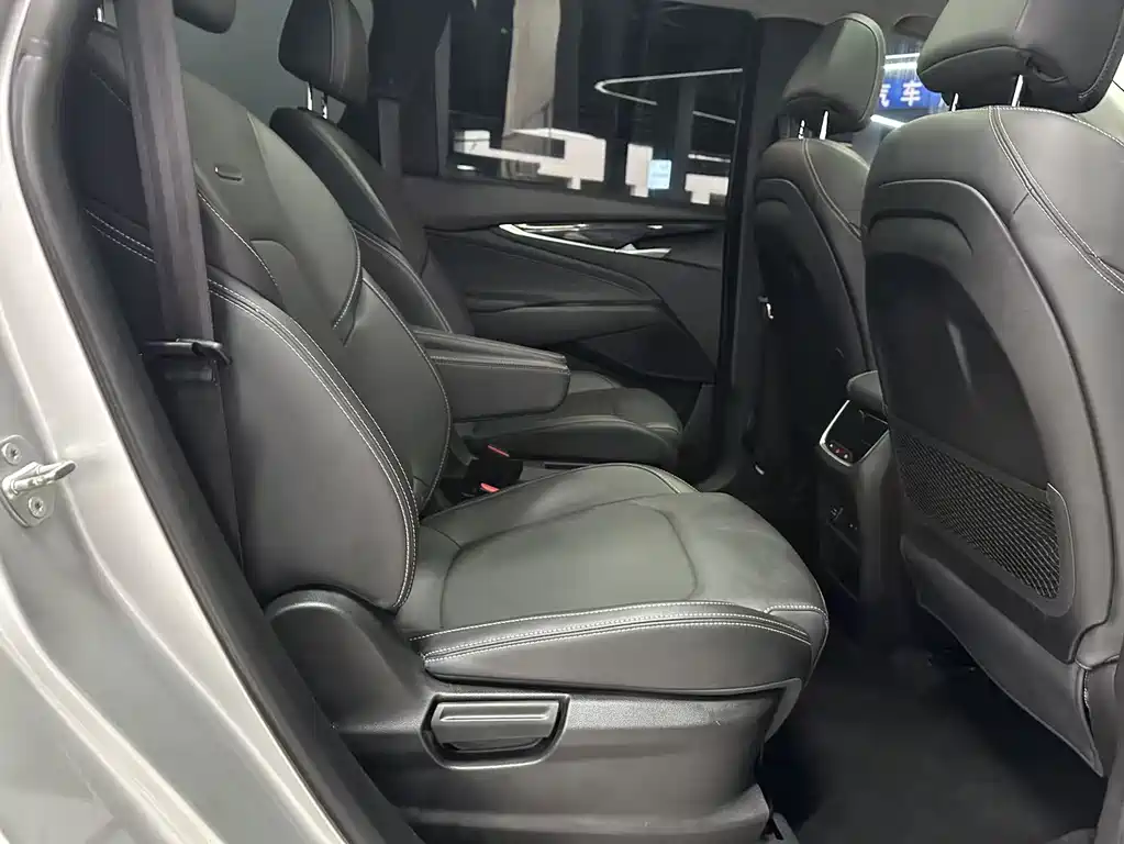 SAIC MAXUS CHASE G50