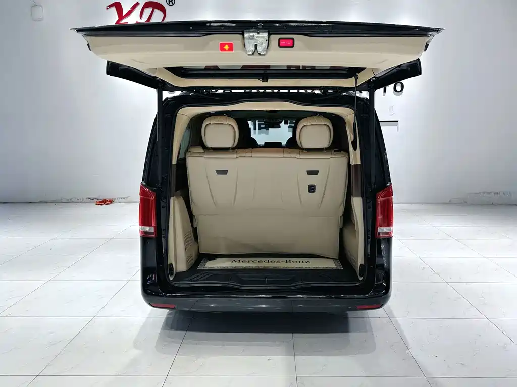 Mercedes-Benz V-Class (Import) — миниатюра 21