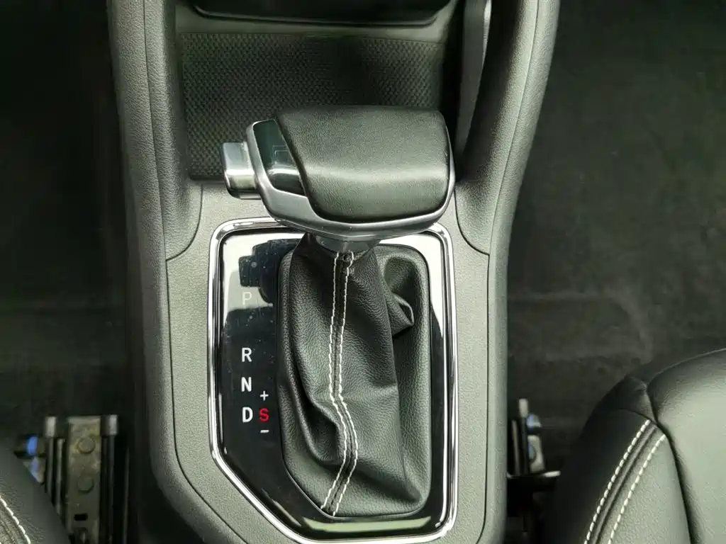 CHANGAN CHANGAN AUCHAN COSAI 5