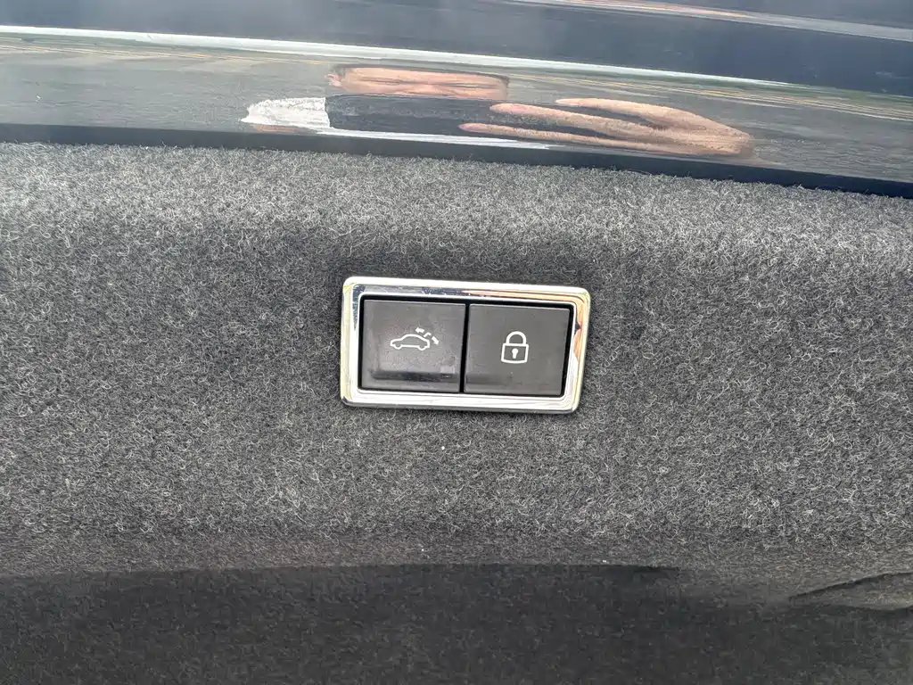 Volkswagen Phideon — фотографии объявления, Фото 21