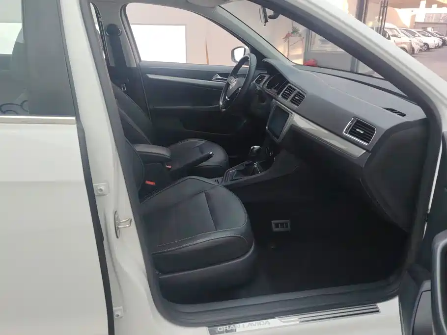 Volkswagen Gran Lavida — миниатюра 8