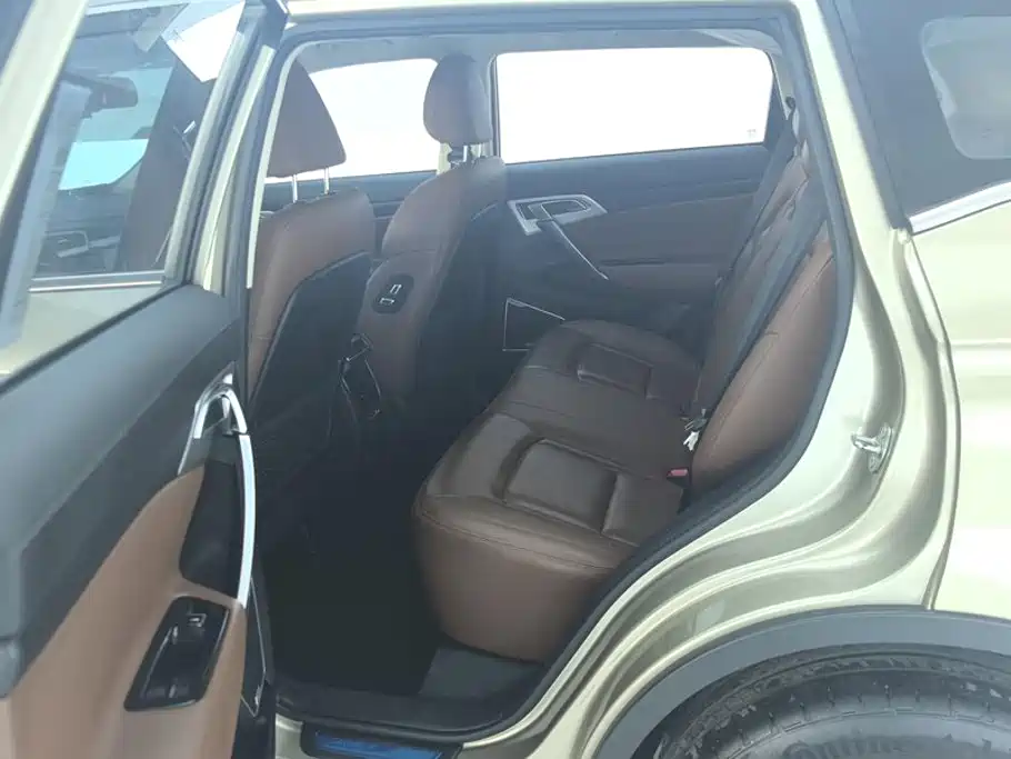 Geely Boyue — миниатюра 11