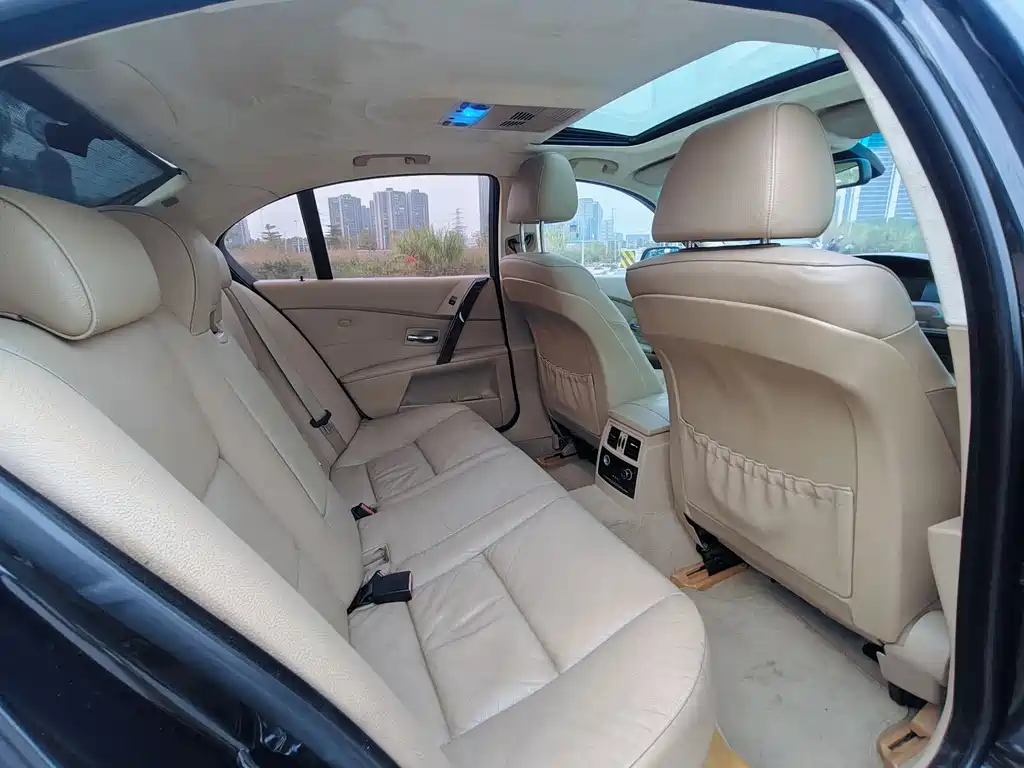 BMW 5 Series 5 2006 523i Luxury