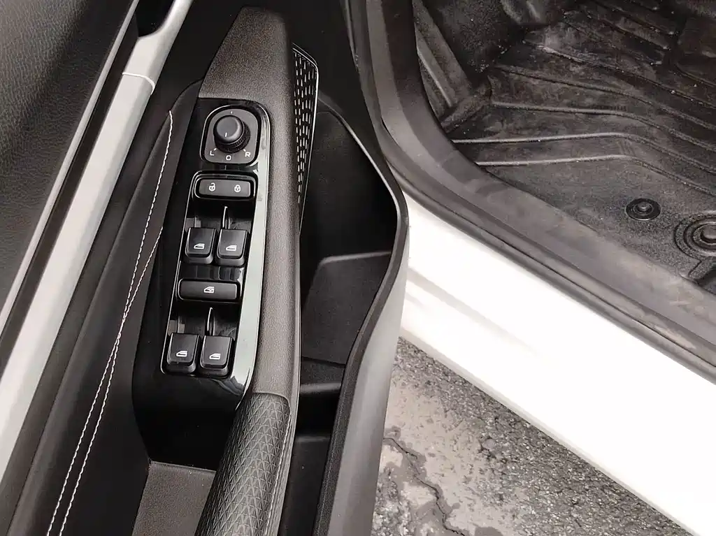 Geely Emgrand — миниатюра 9