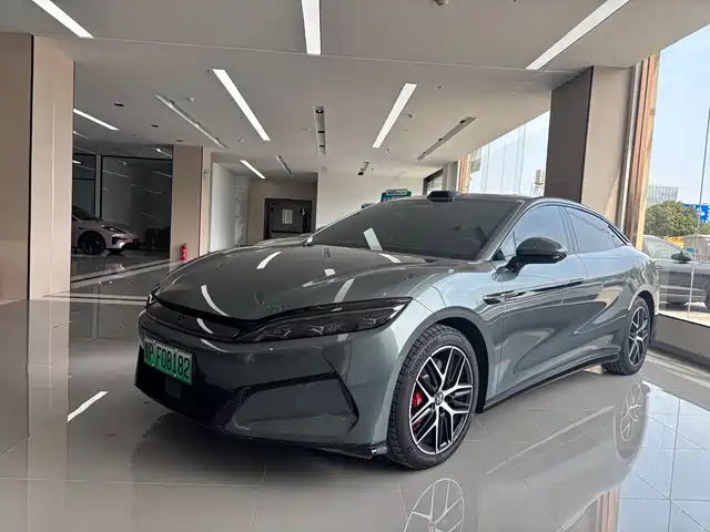 BYD HAN L 2025