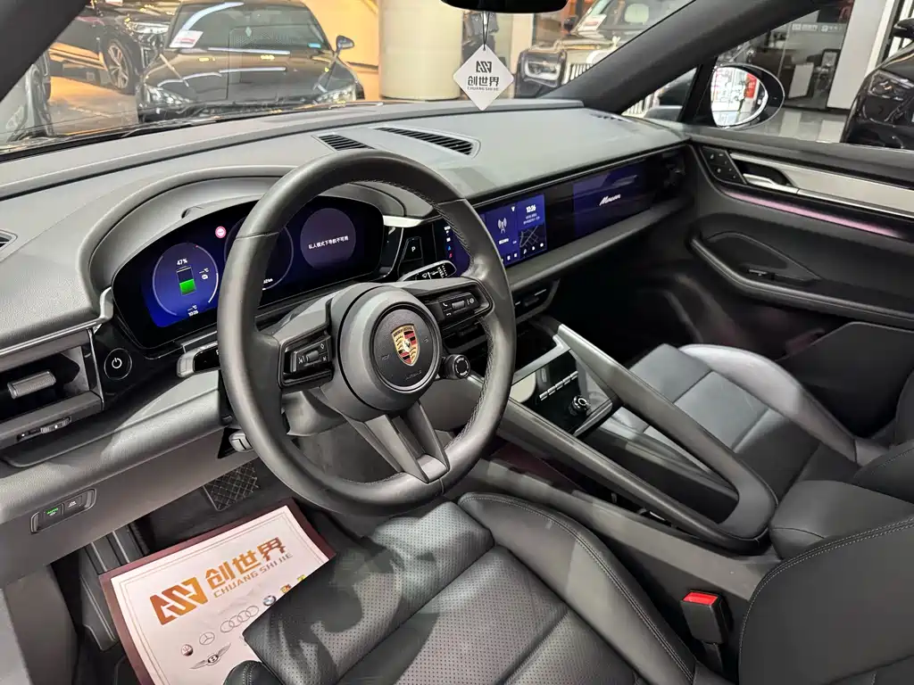 Porsche Macan 2024 Macan 4