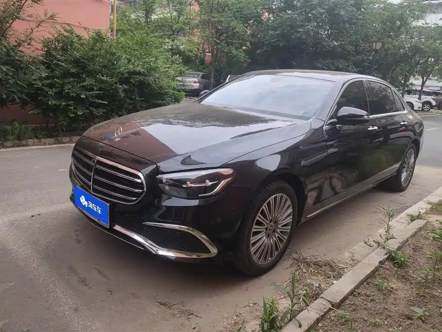 Mercedes-Benz E-Class 2022