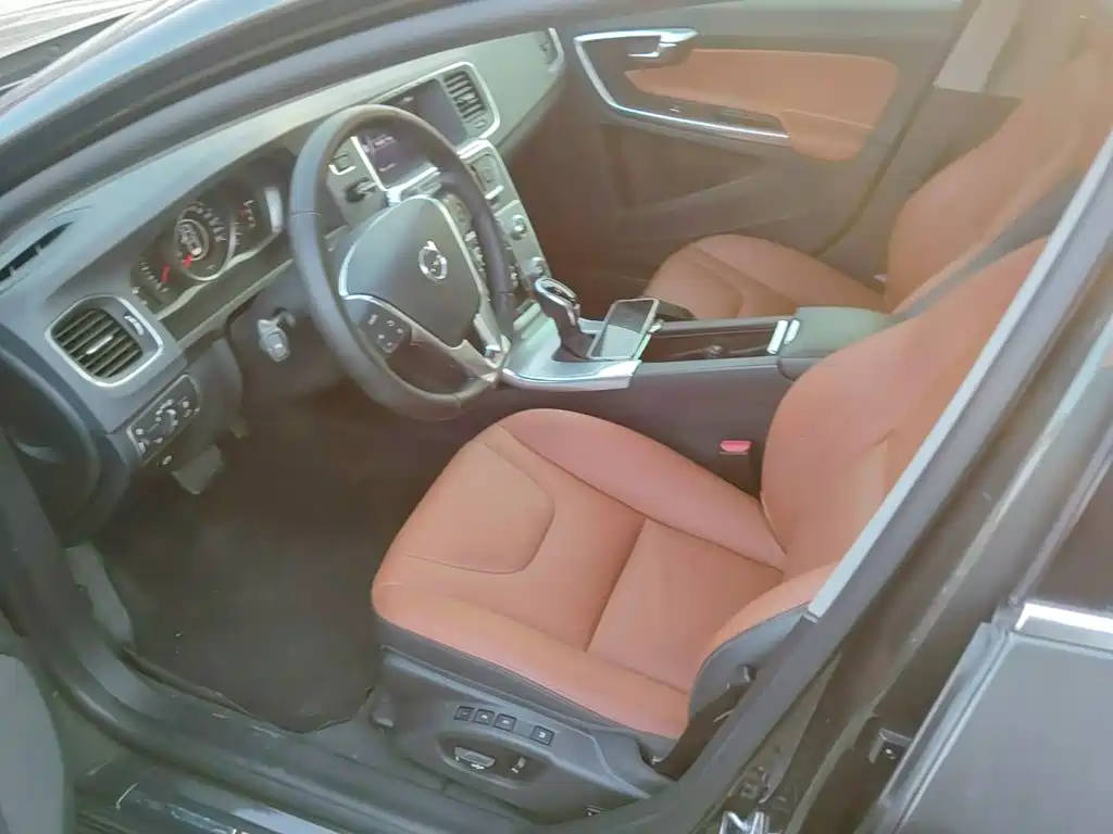 Volvo S60 — миниатюра 15
