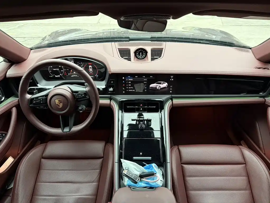 Porsche Panamera — миниатюра 10