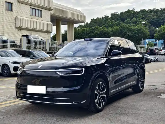 2025 Huawei M7