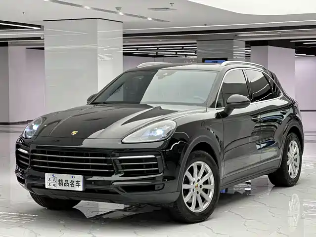 PORSCHE CAYENNE 2018