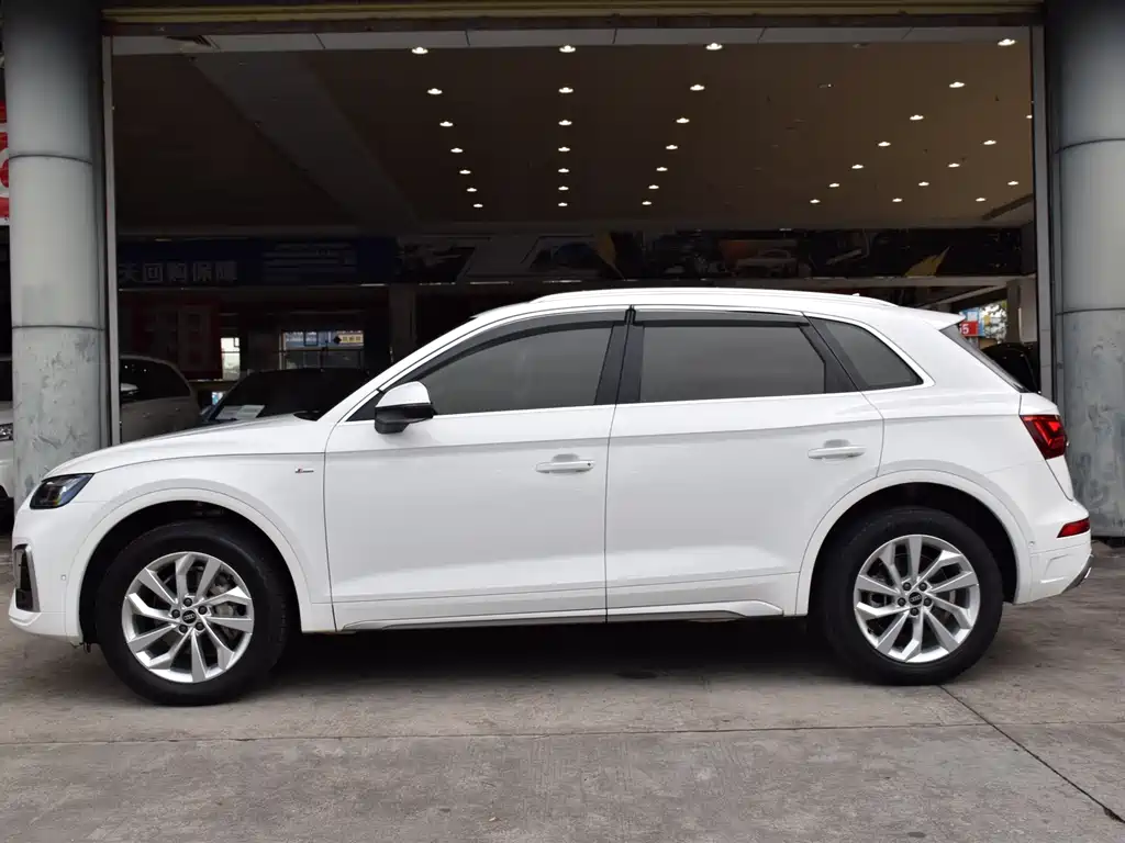 Audi Q5L 2021 40 TFSI Luxury