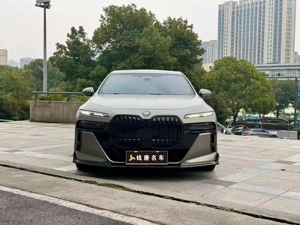 BMW i7 — миниатюра 2