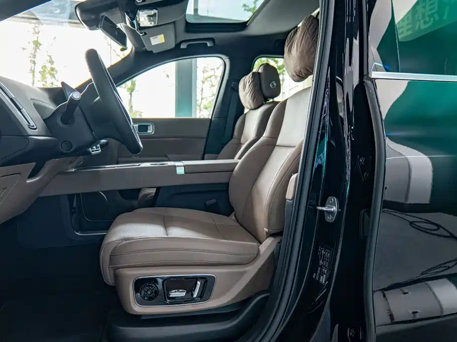 Li Auto Li L8 — миниатюра 8