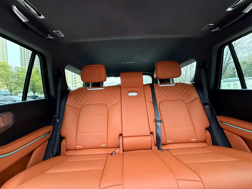 TANK TANK 700 NEW ENERGY