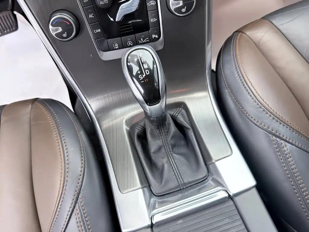Volvo XC60 (Import) — миниатюра 17