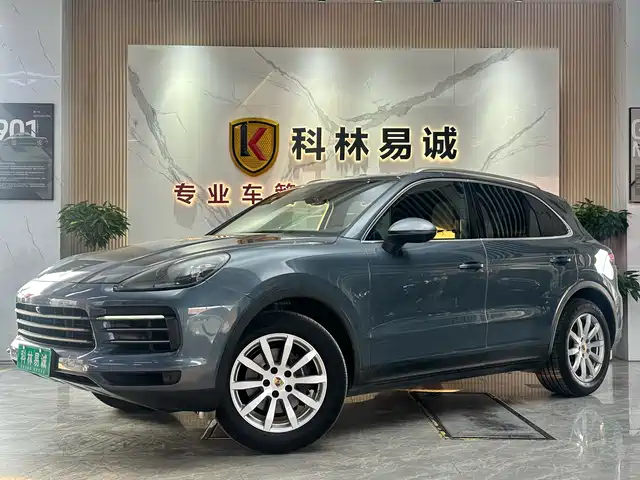 PORSCHE CAYENNE 2018