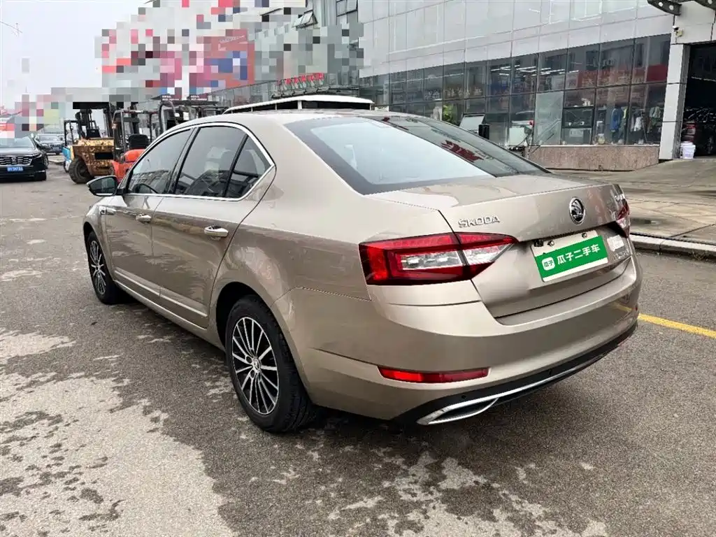 SKODA OCTAVIA