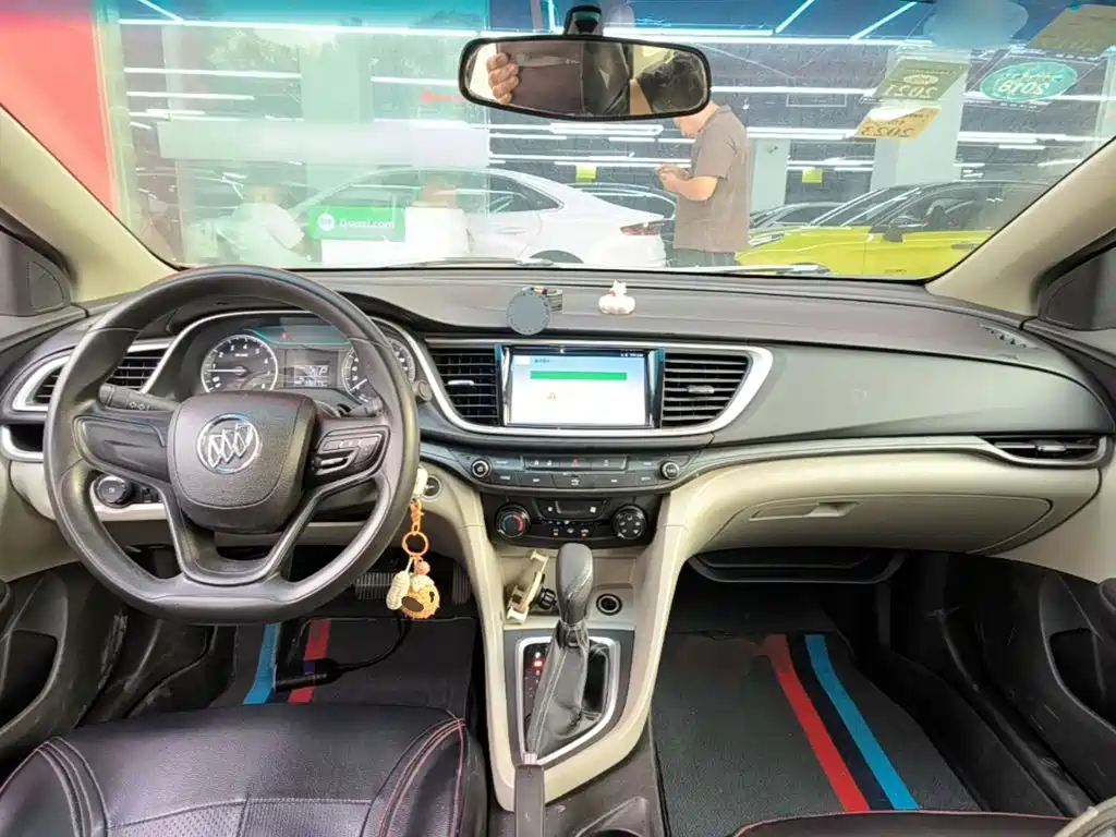 Buick Excelle — миниатюра 10