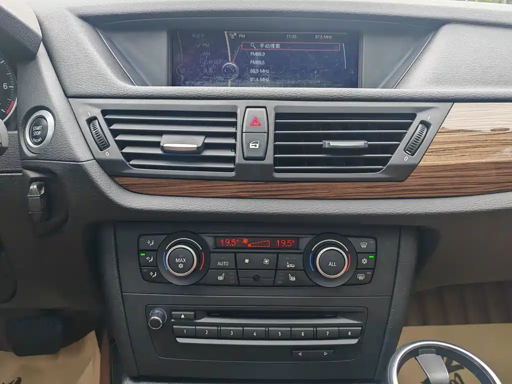 BMW X1 (Import) — миниатюра 13