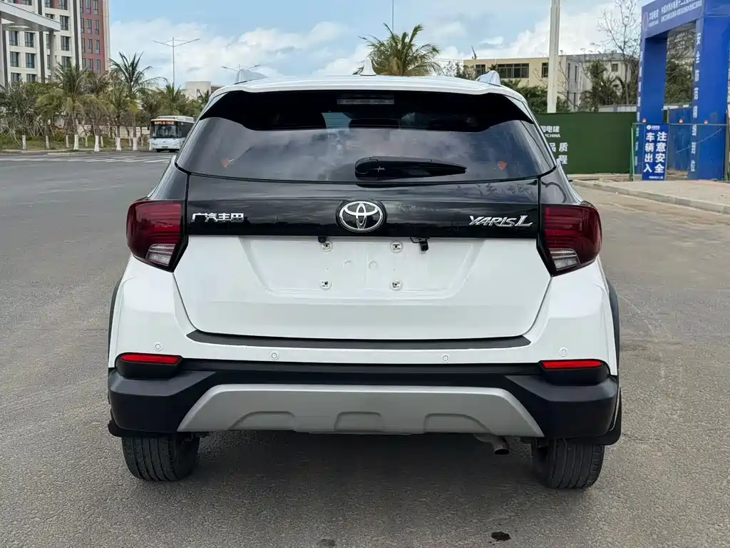 TOYOTA YARIS L ZHIXUAN