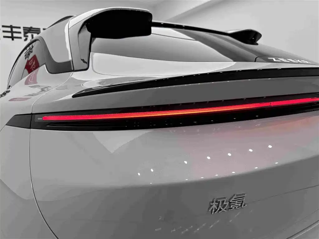 Zeekr 007GT — миниатюра 28
