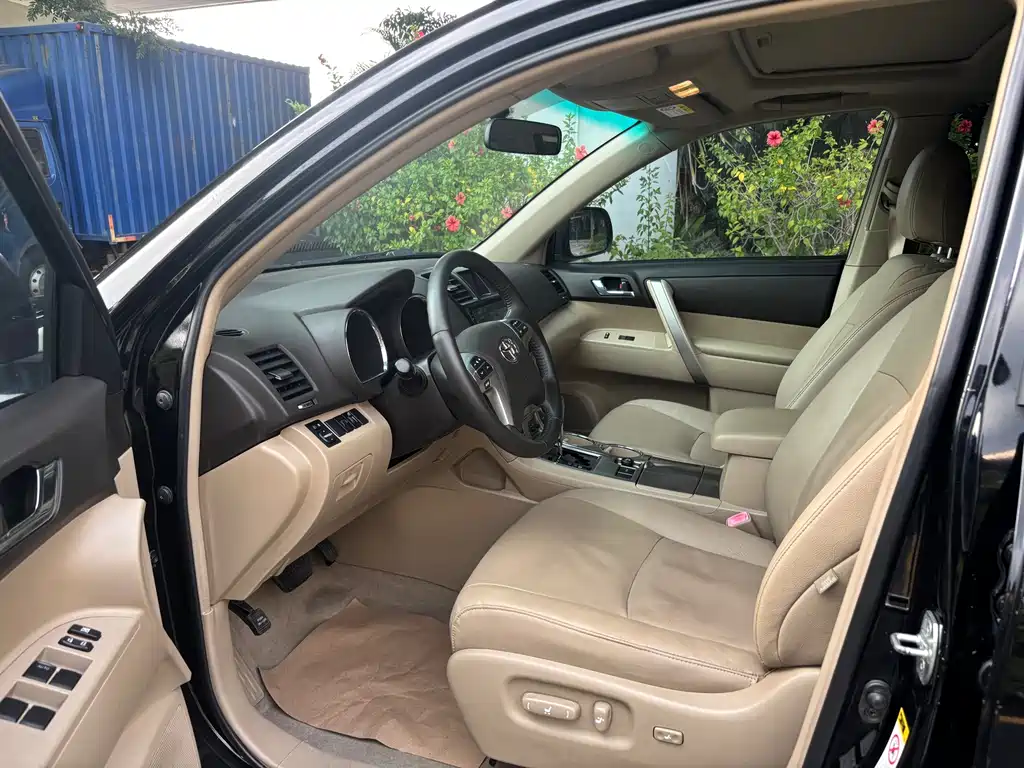 Toyota Highlander — миниатюра 4